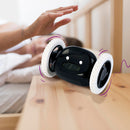 Reloj despertador digital inteligente con ruedas que reproduce un sonido potente y ruidoso.